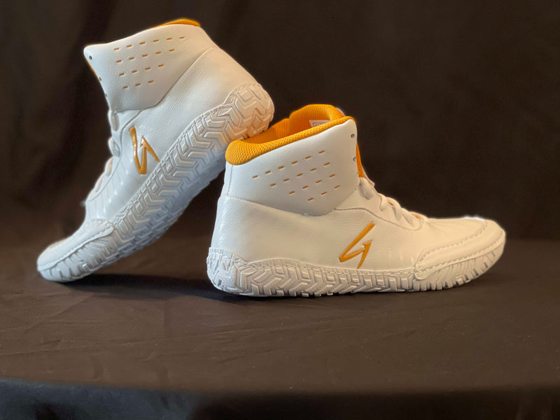 Escape V1 (White/Rustic Gold)