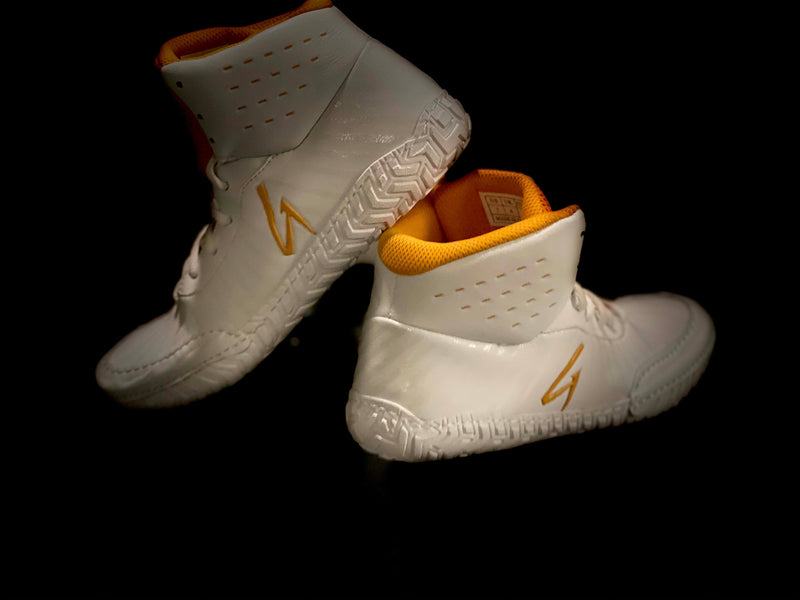 Escape V1 (White/Rustic Gold)